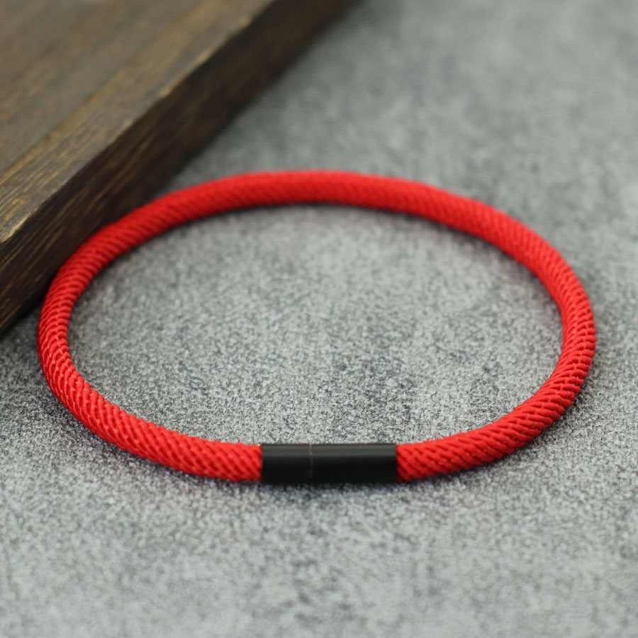 Minimalist Luck Red Rope Brace - Model Kit Quick ulasan dan harga